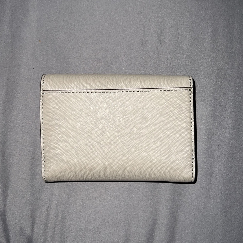 Tory Burch Robinson wallet - Picture 8 of 10